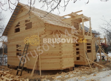Зимнее строительство дома из бруса