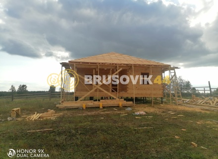 Одноэтажный дом 9х9м с шатровой крышей из профилированного бруса 145х145мм по индивидуальному проекту в д. Иванцево, Ивановский р-н