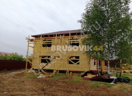 Дом по индивидуальному проекту из профилированного бруса 145х195 мм