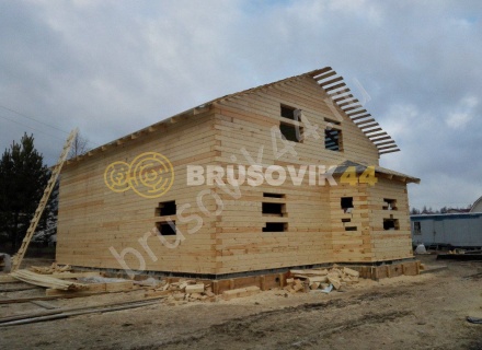 Большой жилой дом из бруса