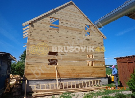 Дом по индивидуальному проекту из обрезного бруса 150х150 мм