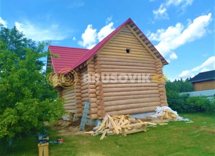 Баня 6х9 м в полтора этажа из строганного бревна ручной рубки в д. Никитское, городской округ Истра, Московская область