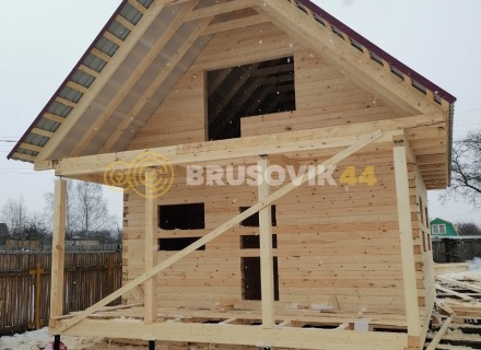 Дом 6х8м по проекту №24 из профилированного бруса 145х145 мм в СНТ Резинотехника-2, г. Ярославль.