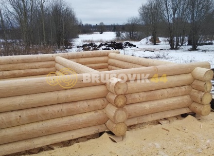 Баня 6х9 м в полтора этажа из строганного бревна ручной рубки в д. Никитское, городской округ Истра, Московская область