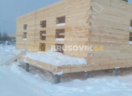 Дом 9,4х9,5 м по проекту № 1 из обрезного бруса 150х150 мм