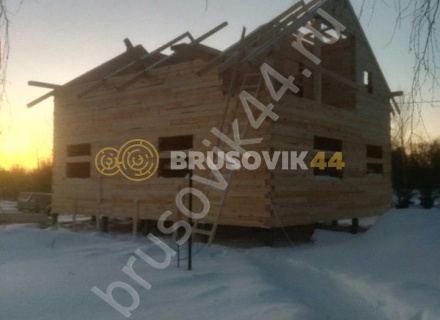 Дом 9,4х9,5 м по проекту № 1 из обрезного бруса 150х150 мм
