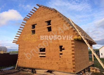 Деревянный дом из бруса с мансардой